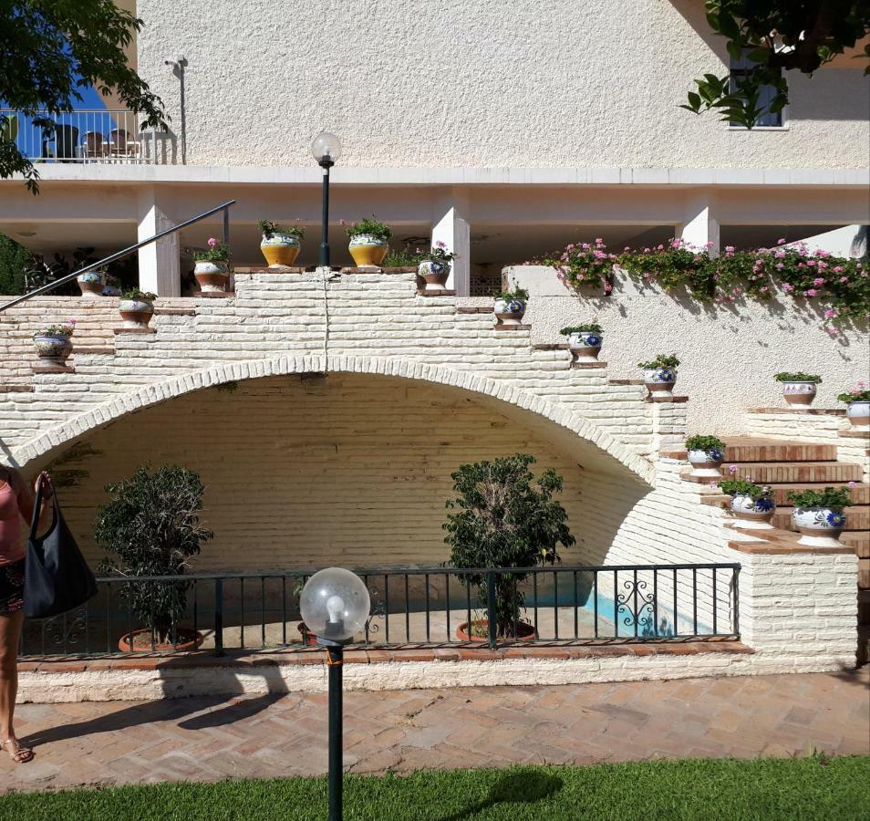 Carihuela Park Palace Торремолинос Экстерьер фото